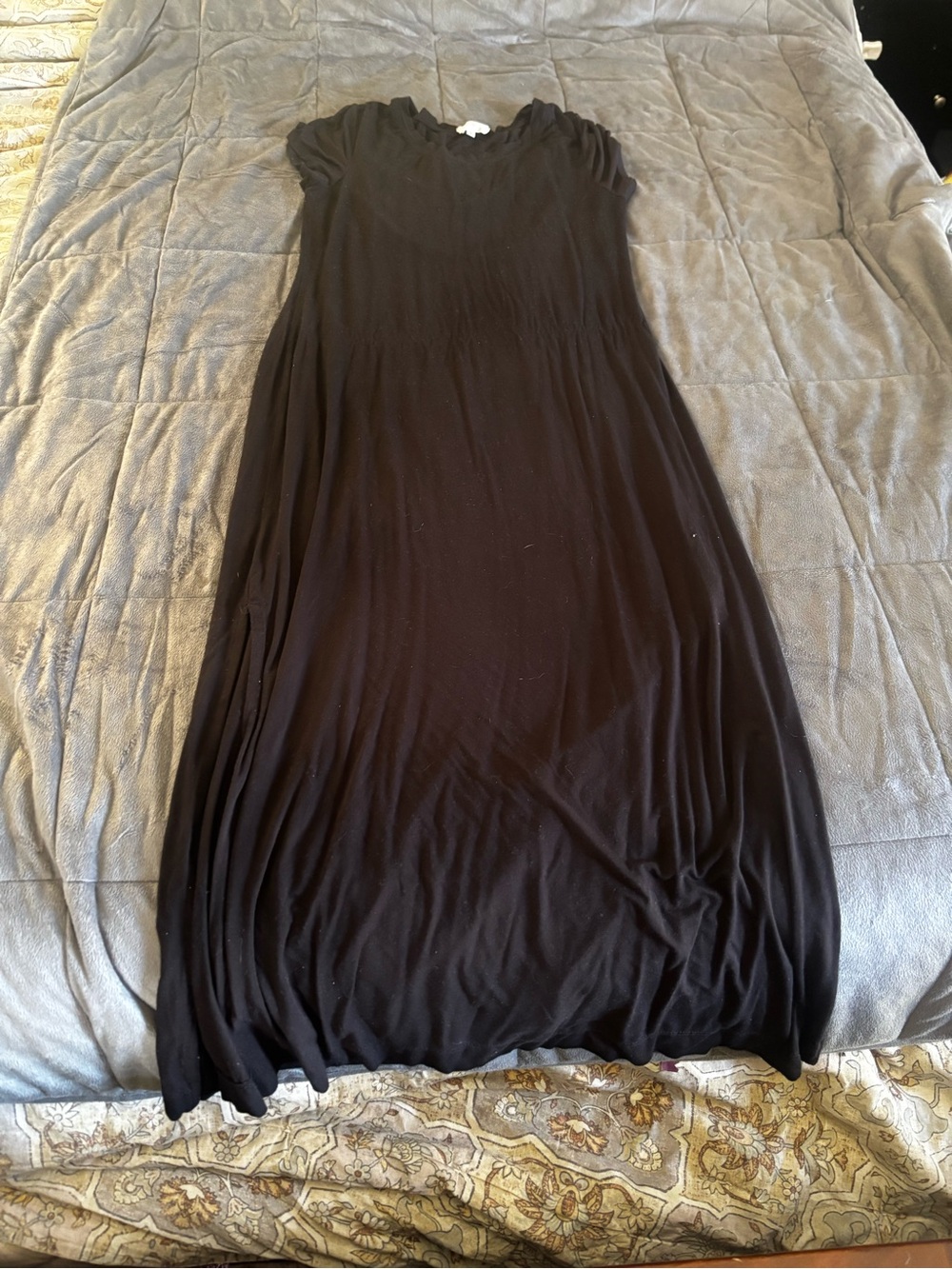 Classic Black Short-Sleeve Maxi Dress
